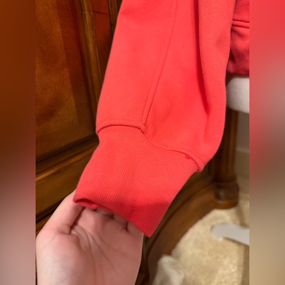 Lululemon Scuba Oversized 1/2 Zip Hoodie
Autumn Red size M/L - Picture 8 of 10